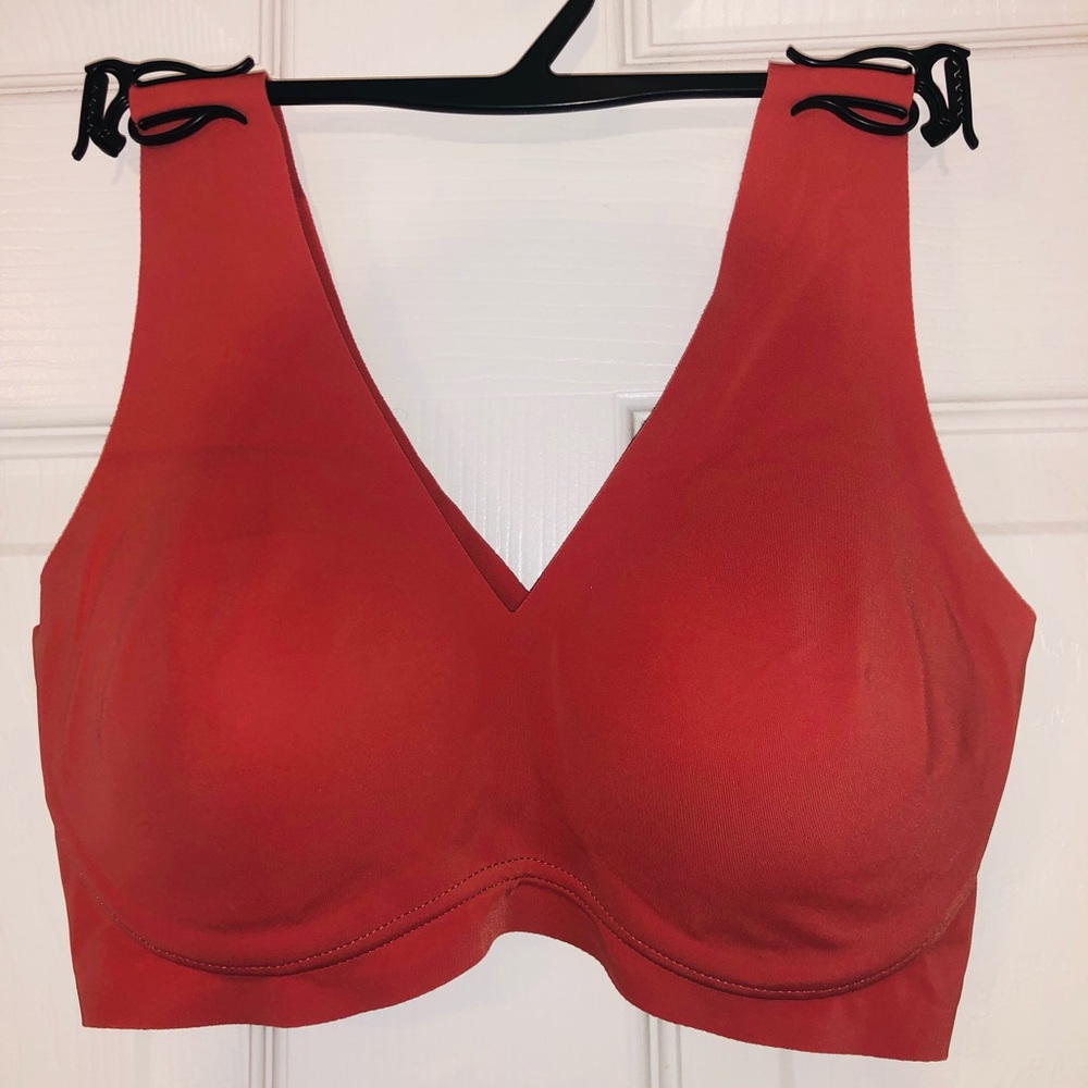 Truebody lift V neck bra